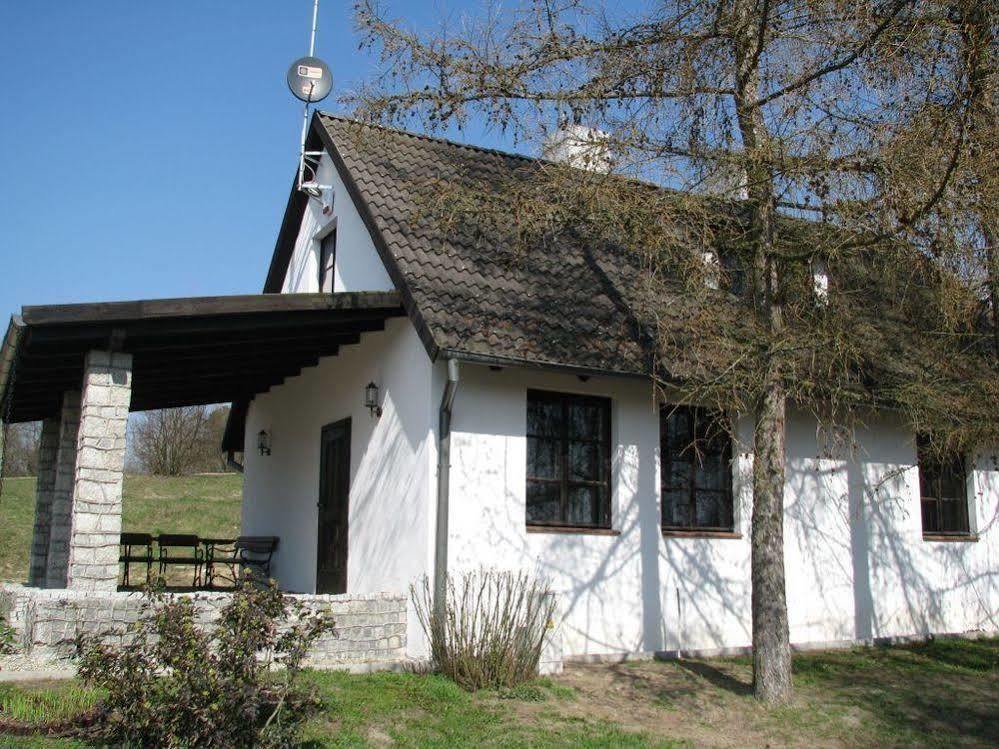 Rezydencja Nad Jeziorem Pestkownica מראה חיצוני תמונה